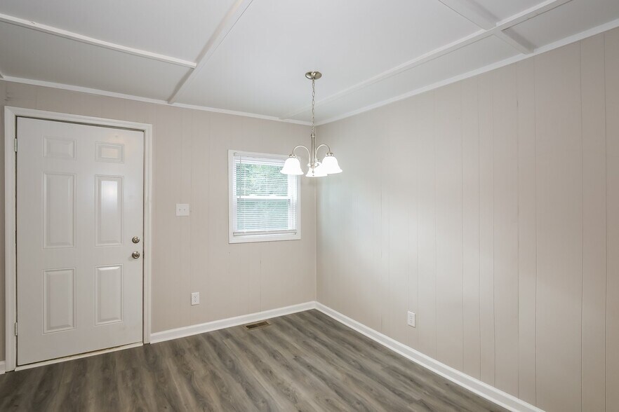 Building Photo - 756 Holt St