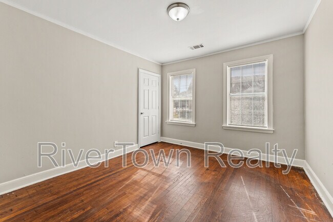 Building Photo - 1093 N Watkins St