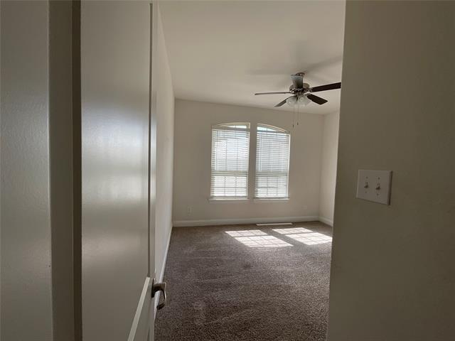 Building Photo - 4320 Shadow Dr