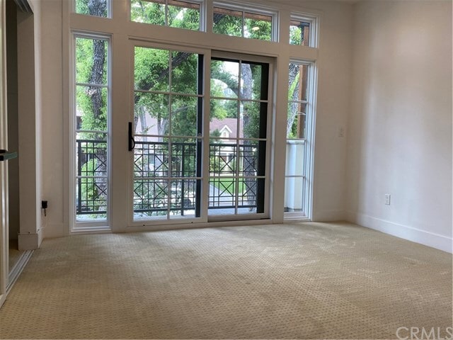 Building Photo - 288 S Oakland Ave