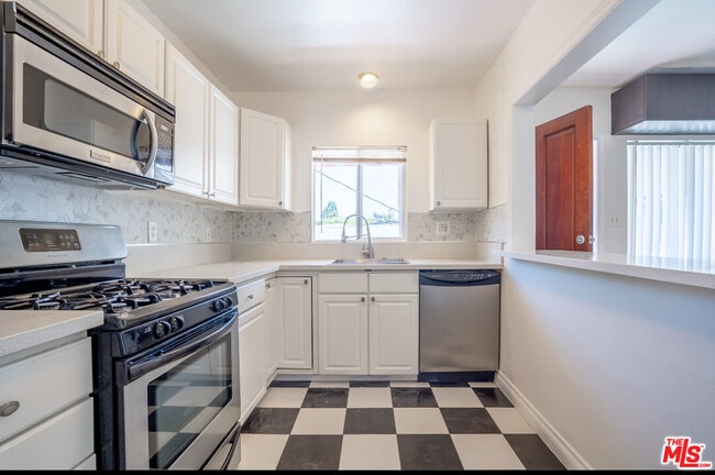 Building Photo - 1240 Lodi Pl