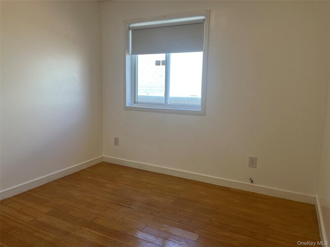 Building Photo - 43-12-43157 157th St