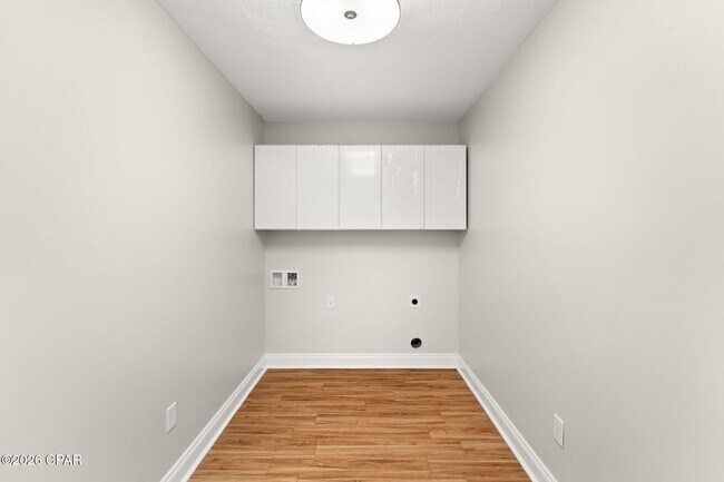 Building Photo - 702 Michigan Ave