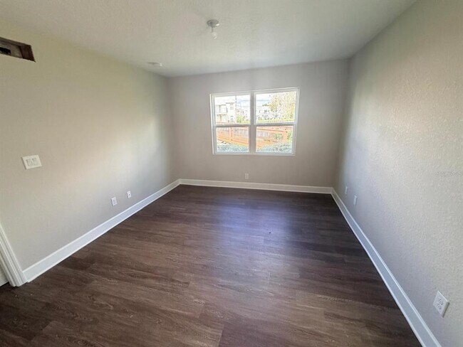 Building Photo - 2516 Woodgate Blvd