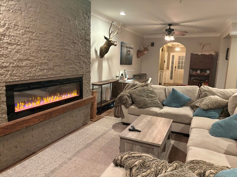 Building Photo - 312 Wave Crest Dr