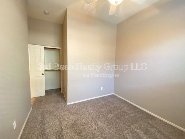 Building Photo - 4442 N Jackson Ct