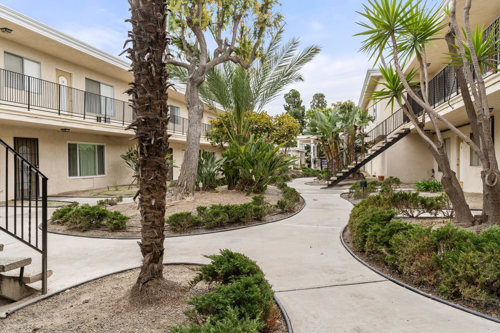 Building Photo - 8331 Lampson Ave