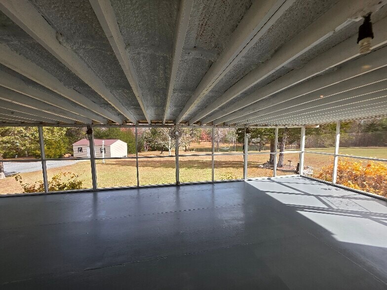 Building Photo - 57 Benchmark Dr