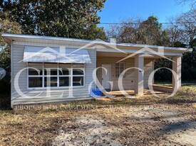 Building Photo - 2263 Avondale Dr