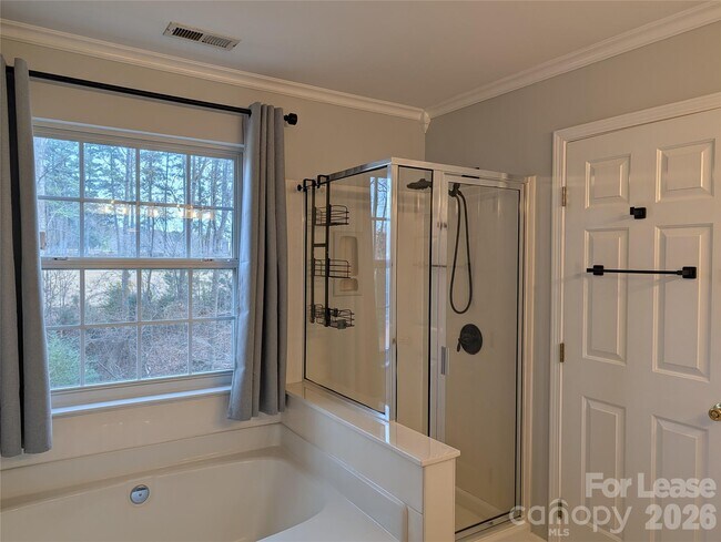 Building Photo - 1013 Muirfield Dr