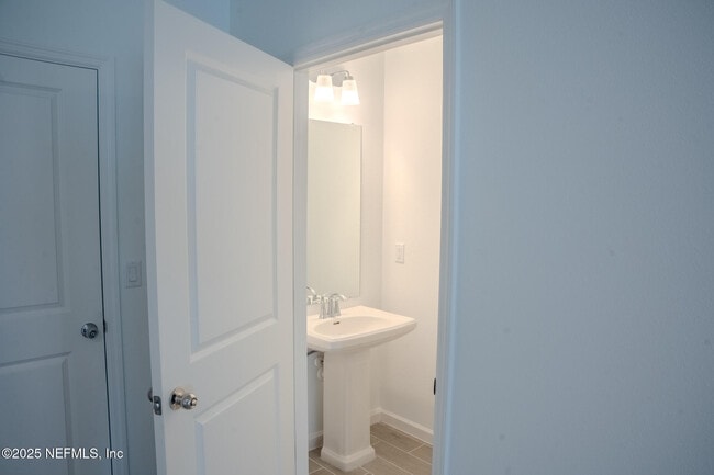 Building Photo - 2221 Windward Cay Ln