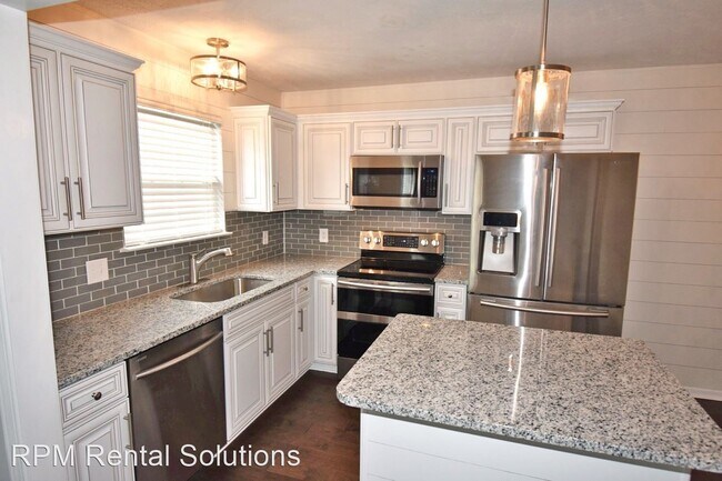 Building Photo - 2 br, 2.5 bath House - 3106 George Buchanan