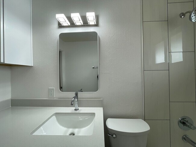 Building Photo - 762 Vrain St