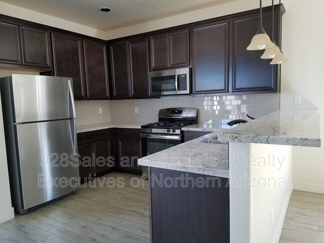 Building Photo - 2595 W Pollo Cir
