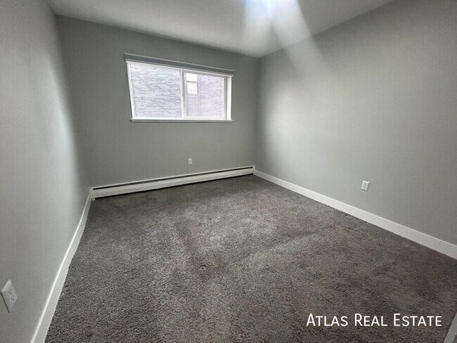 Building Photo - 551 S Fairfax St