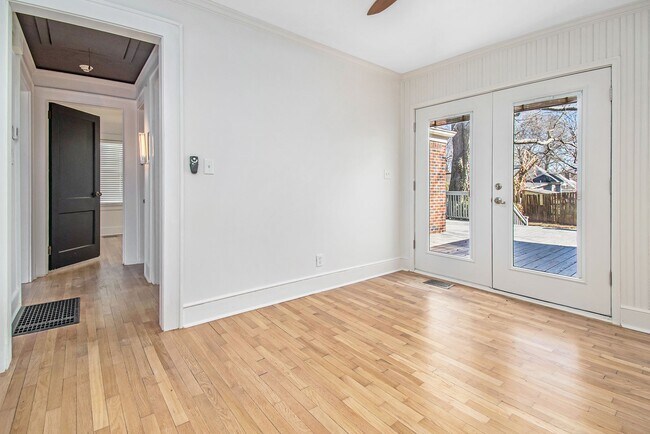 Building Photo - 2 Bedroom in Intown Atlanta