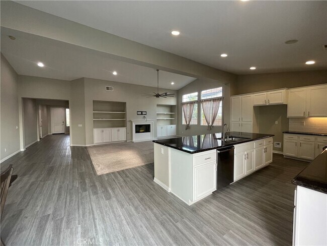 Building Photo - 34791 Heritage Oaks Ct