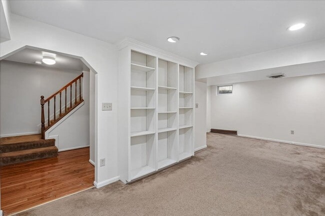 Building Photo - Immediate move-in at Goshen Village