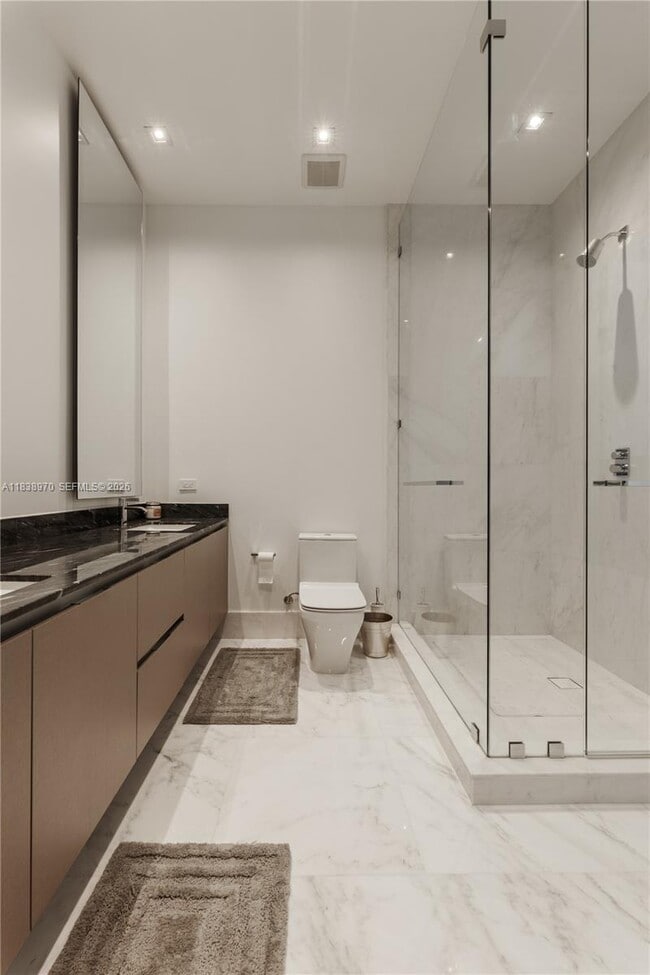 Building Photo - 17141 Collins Ave