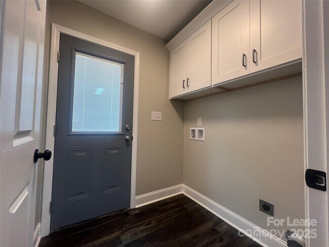 Building Photo - 2775 S US 321 Hwy