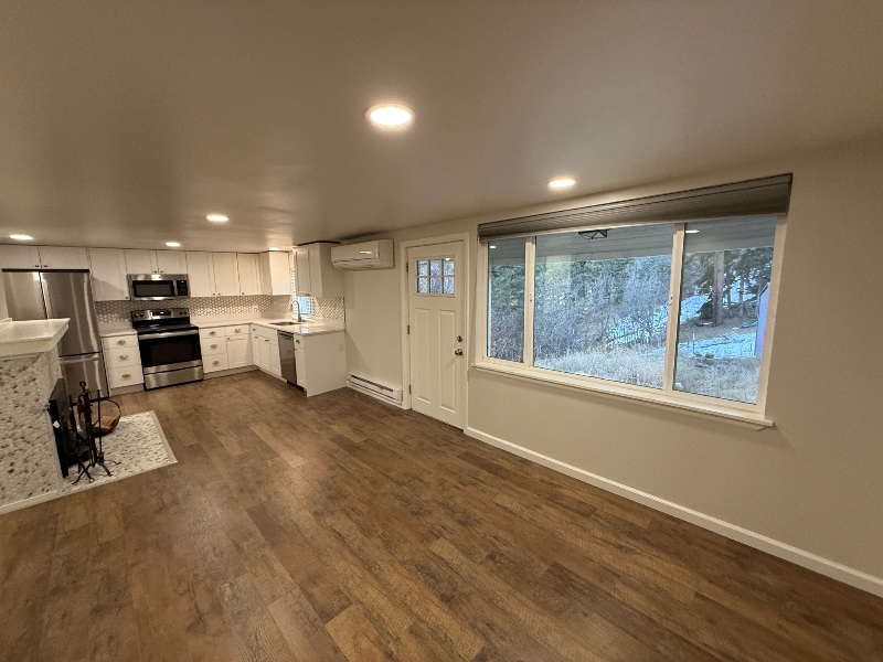 Building Photo - 8255 Oak St