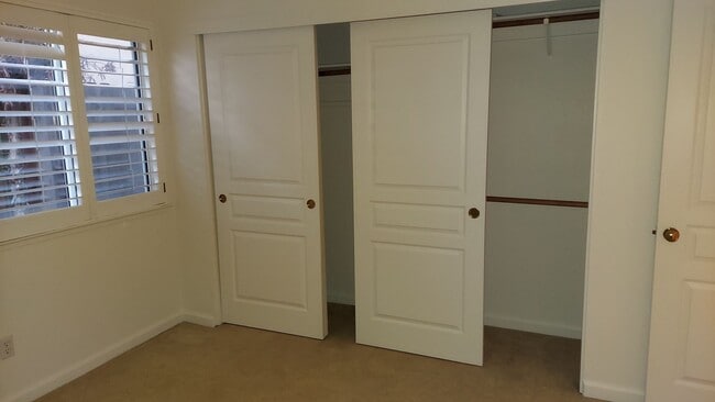 Building Photo - Excellent single story, 4 bedroom 3 bath home in Ashley Woods, a gated Granite Bay Neighborhood.