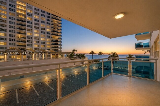 Building Photo - 3430 Galt Ocean Dr