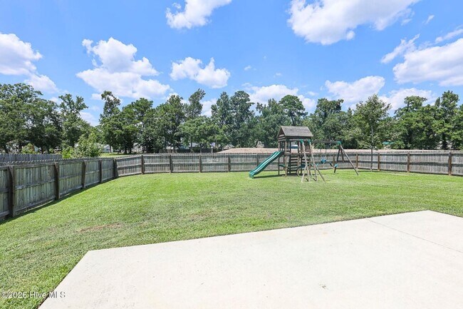 Building Photo - 223 Holly Grove Ct E