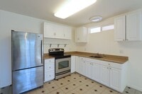 Building Photo - 1024