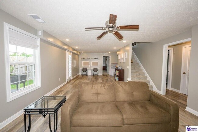 Building Photo - 236 Butterfield Dr