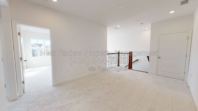 Building Photo - 111 Carousel Dr