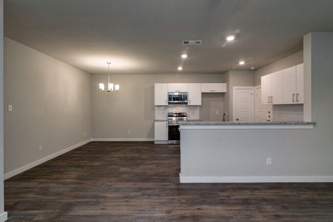 Building Photo - 612 Harvest Moon Dr
