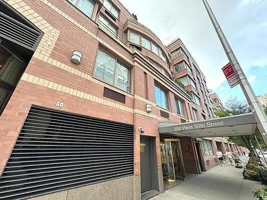 Building Photo - 350 W 50th St