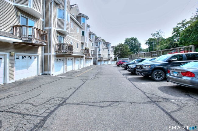 Building Photo - 23 Glenrock