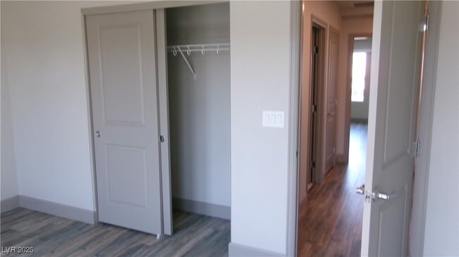 Building Photo - 8036 Carpenter Creek Ave