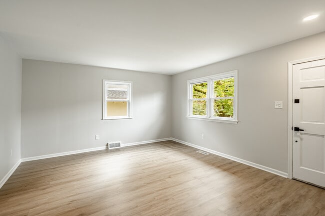 Building Photo - 61 Pennsylvania Ave