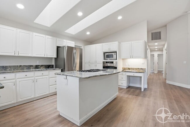 Building Photo - 2348 NW 45th Ave