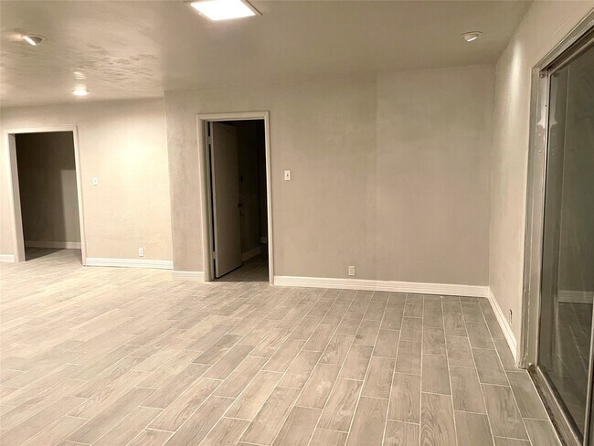 Building Photo - 5131 Indigo St
