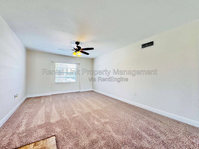 Building Photo - 12664 Kenwood Ln