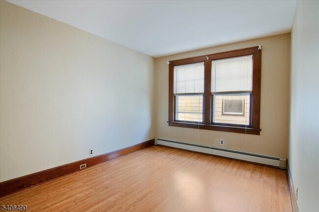 Building Photo - 124 Colfax Ave