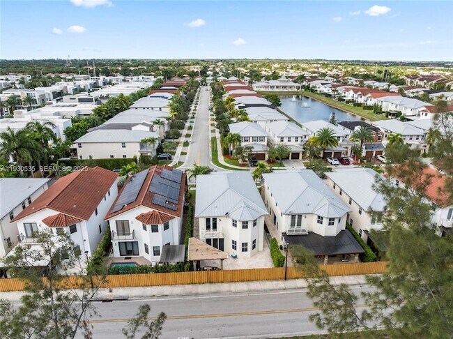 Building Photo - 6933 NW 104th Ct