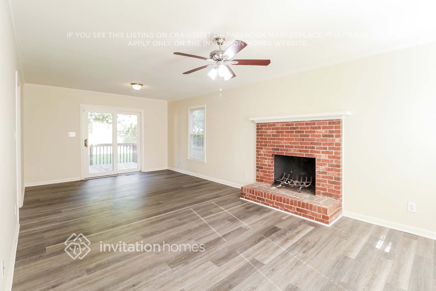Building Photo - 1811 Southridge Dr