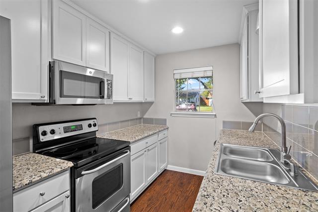 Building Photo - 810 Longbeach Dr