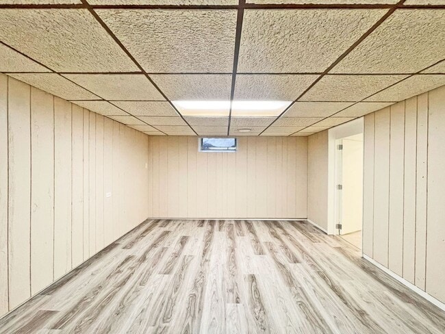 Building Photo - Spacious Redone Rambler with Huge 1/2 Acre Yard, Deck, Patio, Primary Suite, 3-BRs on Main Level ...