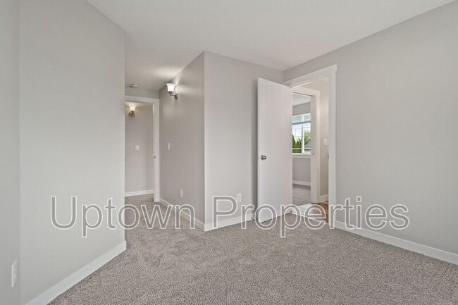 Building Photo - 14186 SE Summerfield Loop