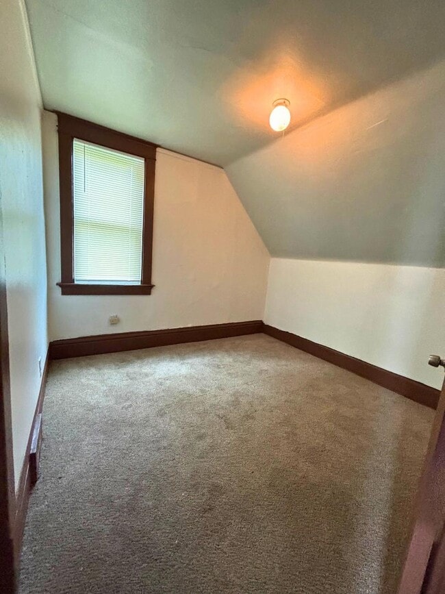 Building Photo - 2823 N 28th St