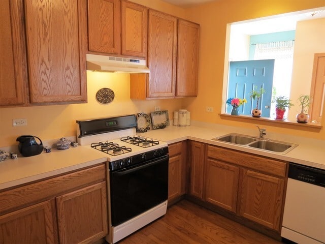 Building Photo - 929 Genesee Dr