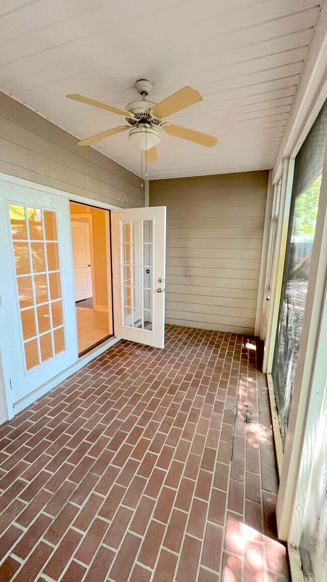 Building Photo - 4230 Jade Loop