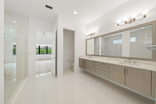Building Photo - 13185 Faberge Pl