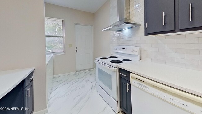 Building Photo - 3005 Walton St